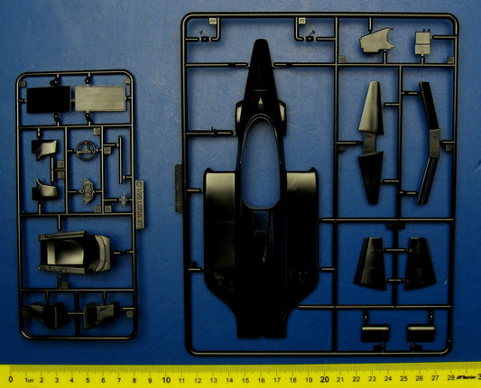 1/20 Lotus 97T 1985 (GP-3) Plastic Model Kit