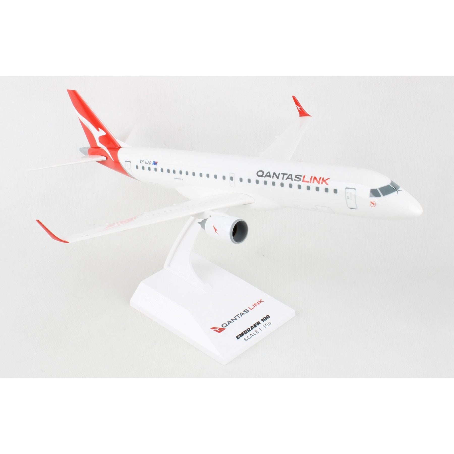 Skymarks QANTAS 1/100 QANTAS E190 – Hobbyco