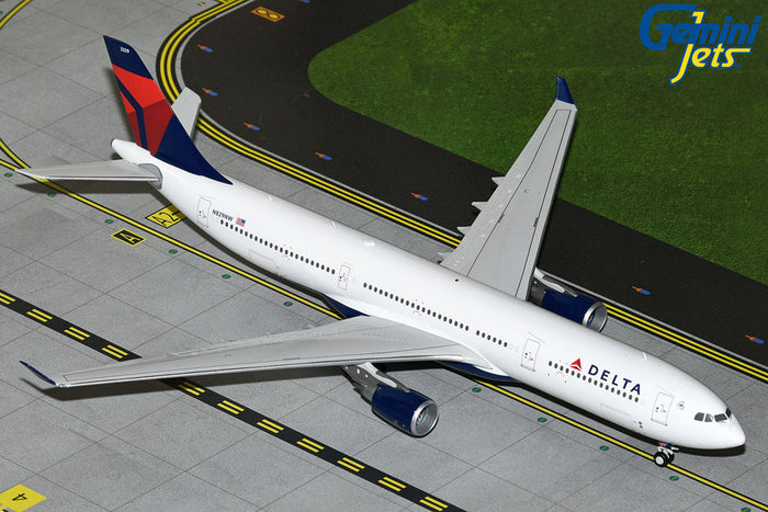 1/200 A330-300 Delta N829NW