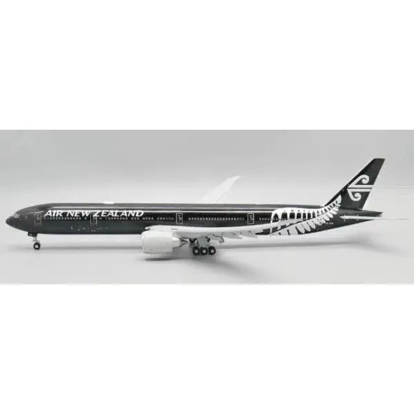 1/200 Air New Zealand Boeing 777-300ER "All Blacks" Reg: ZK-OKQ "Flaps Down" with Stand