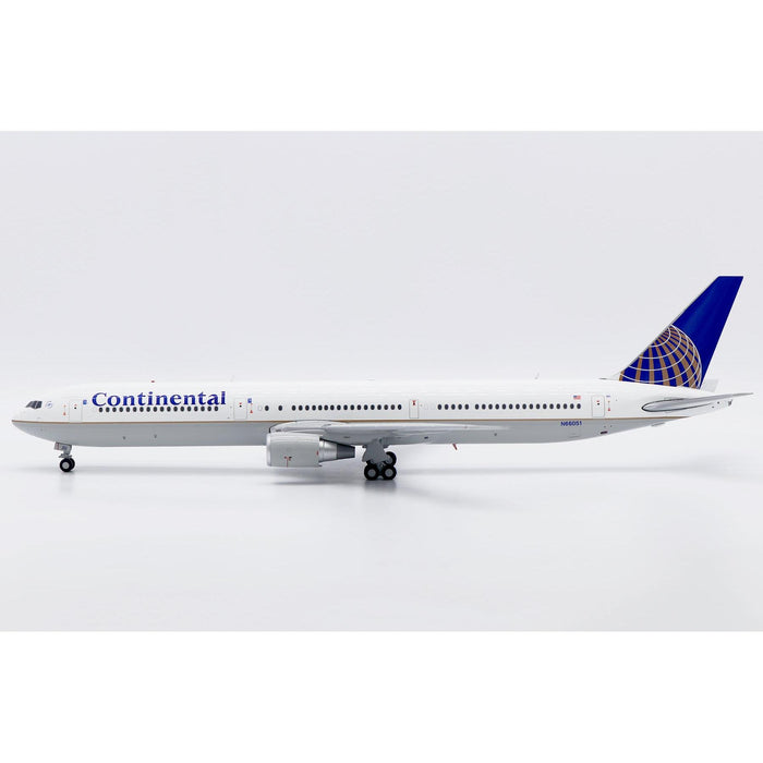 1/200 Continental Airlines Boeing 767-400ER "Skyteam logo" Reg: N66051 With Stand New Tooling