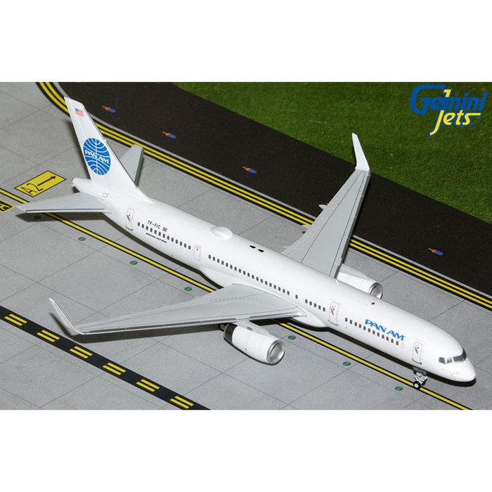 1/200 Pan Am B757-200 TF-FIC