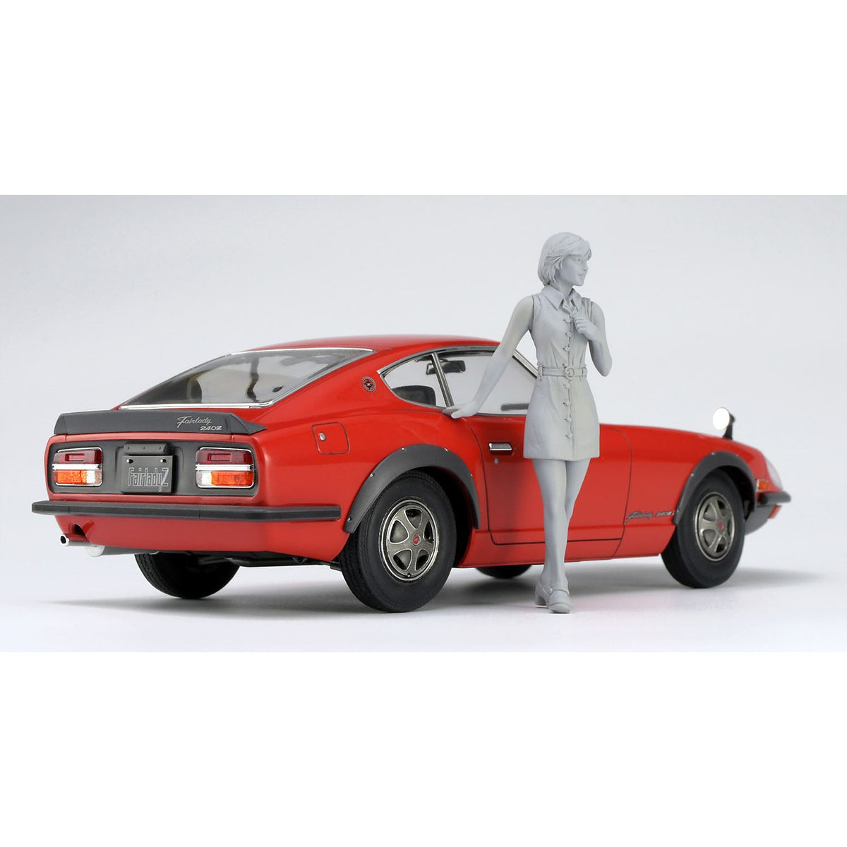 1/24  NISSAN FAIRLADY 240ZG w/70s GIRLS FIGURE