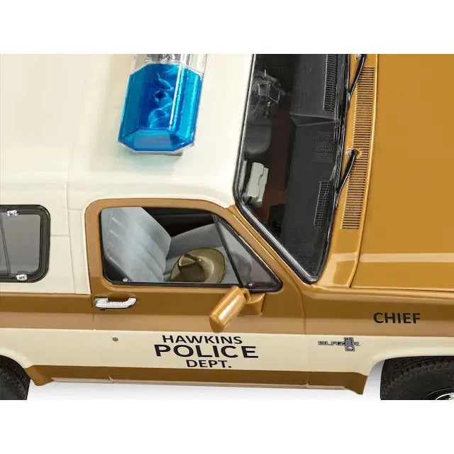 1/25 1985 Chevrolet K5 Blazer: Stranger Things Model Kit