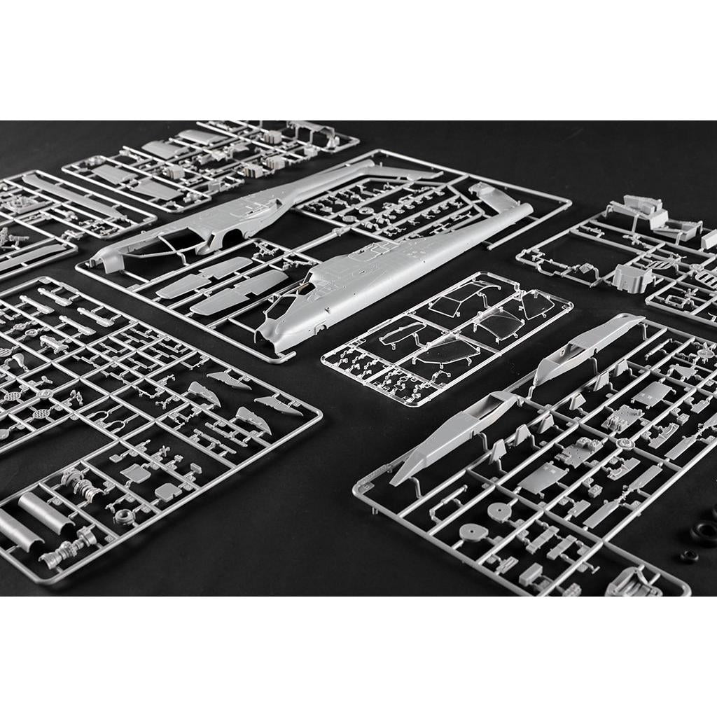 1/35 AH-64A Apache Early Plastic Model Kit