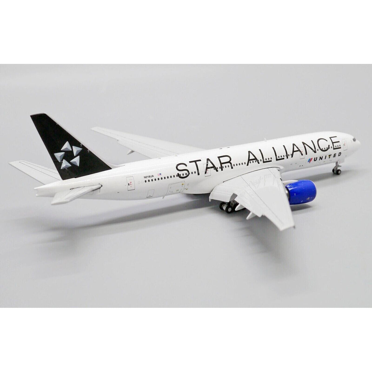1/400 United Airlines B777-200ER N218UA 'Star Alliance' (Flaps Down)