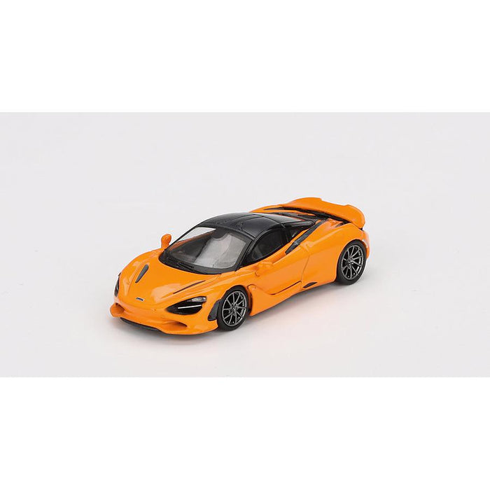 1/64 McLaren 750S McLaren Orange (RHD)
