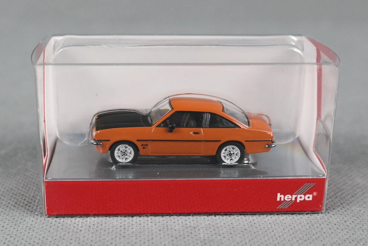 1/87 Opel Manta B Sienna Red