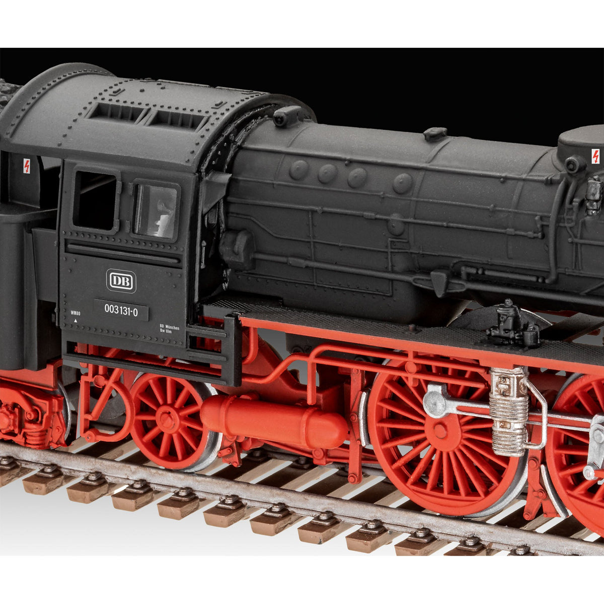 1/87 Standard Express Locomotive BR03 and Tender