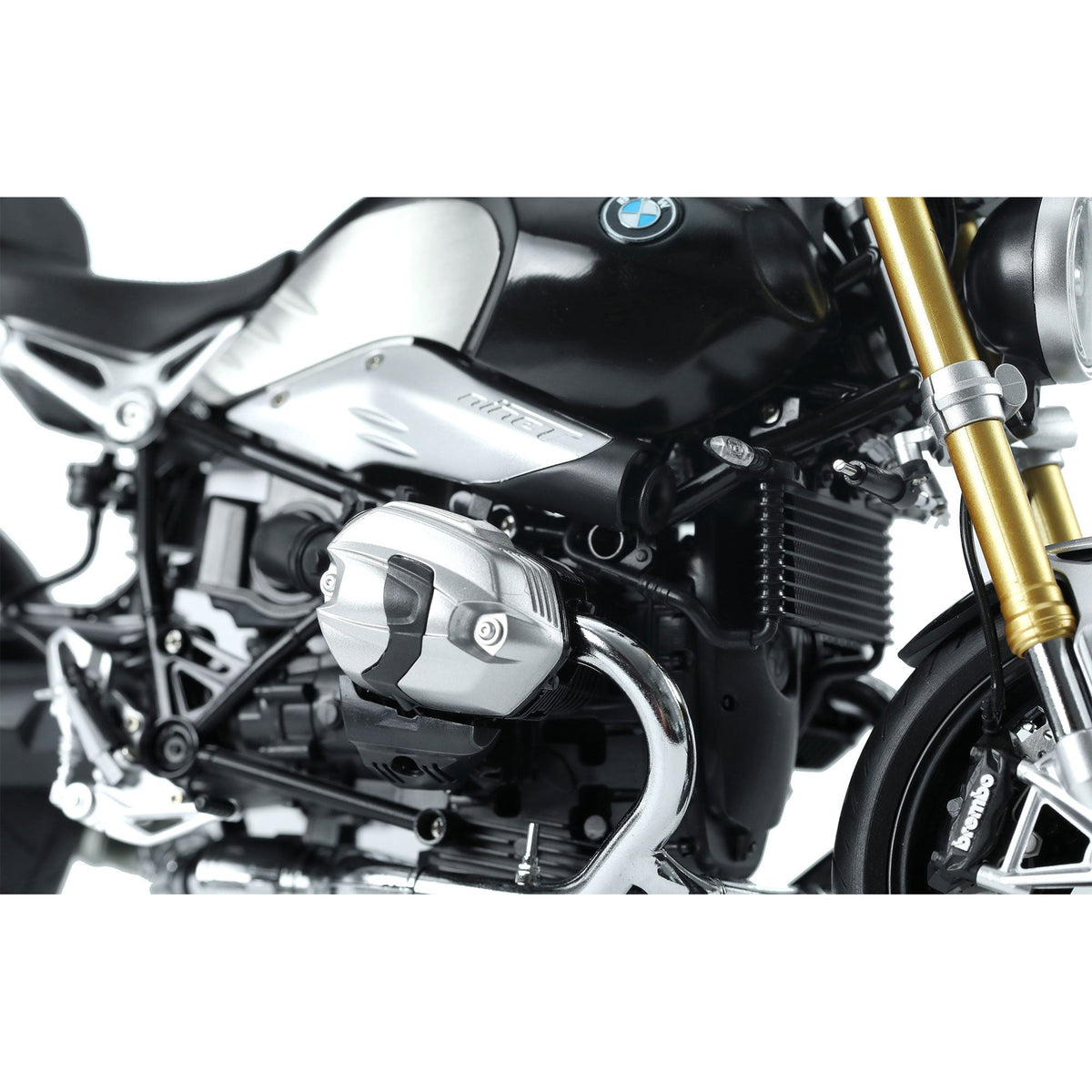 1/9 BMW R nineT (Pre-Coloured Edition) Plastic Model Kit_6