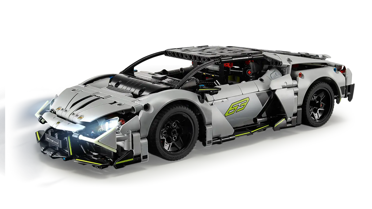TECHNIC - Lamborghini Revuelto Super Sports Car