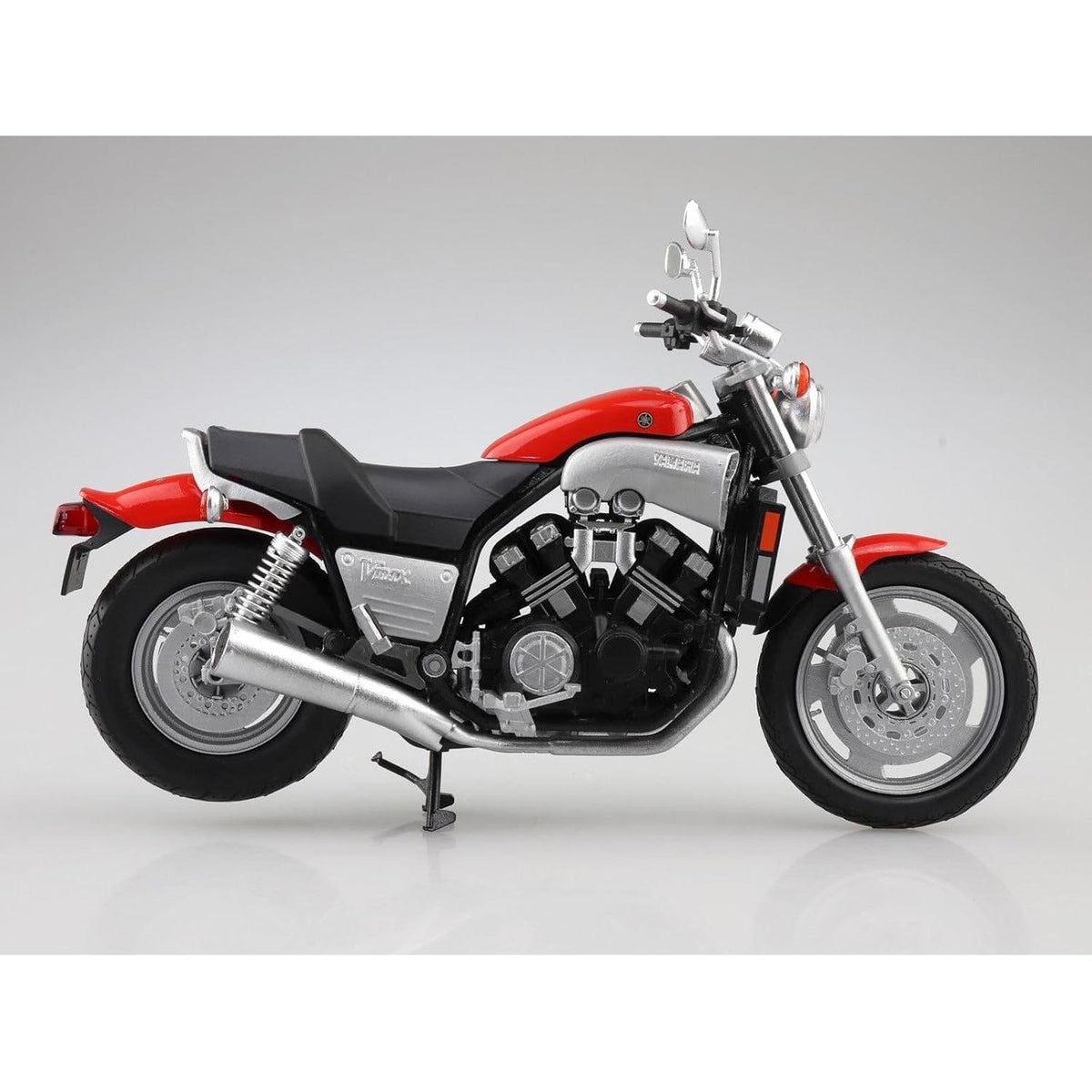 1/12 YAMAHA VMAX FIRE RED