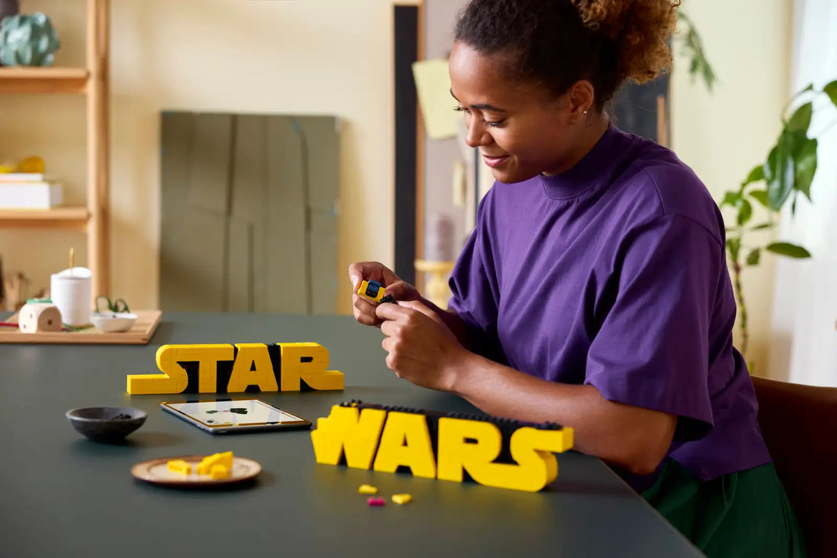 STAR WARS - Brick-Built Star Wars Logo