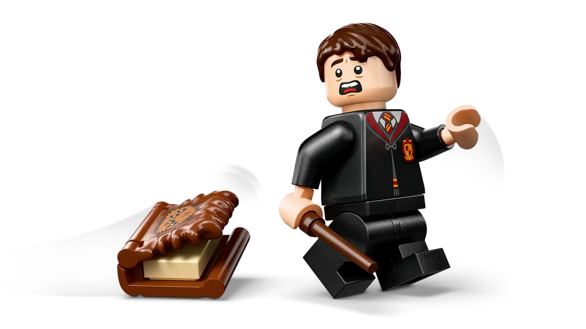 HARRY POTTER - Chomping Monster Book of Monsters