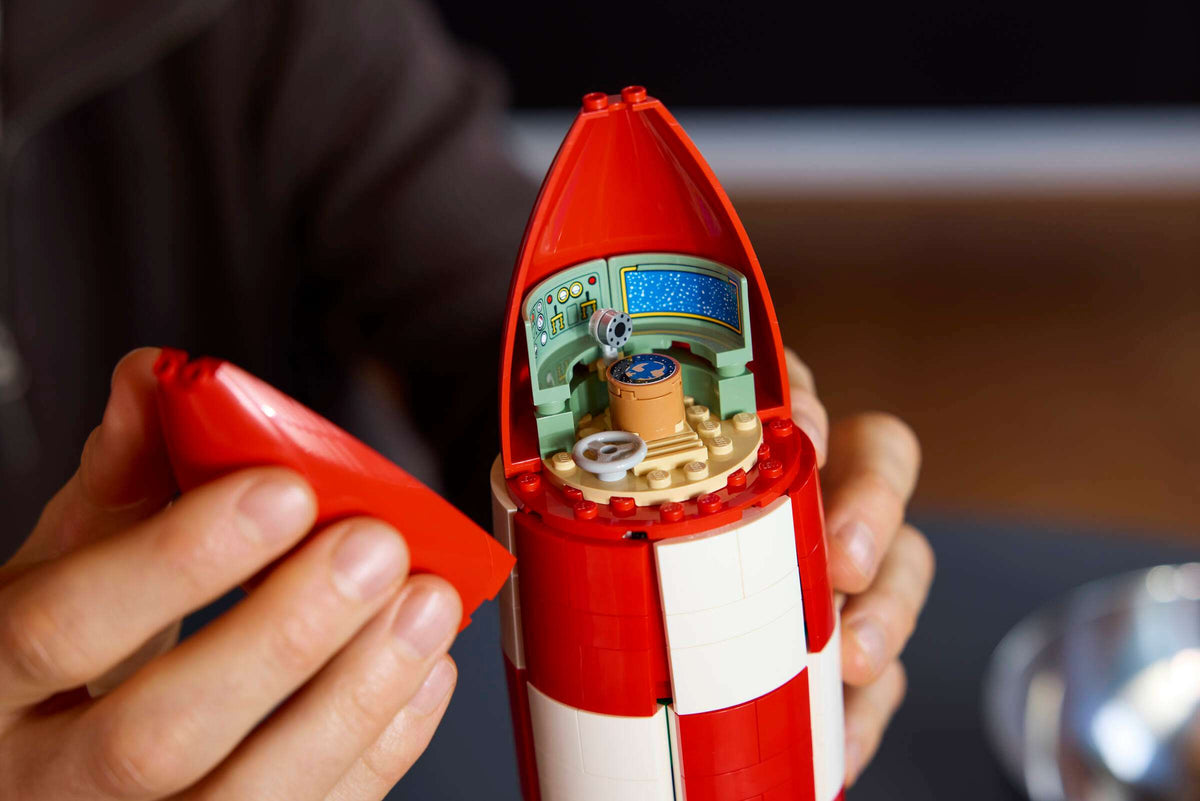 IDEAS - Tintin Moon Rocket