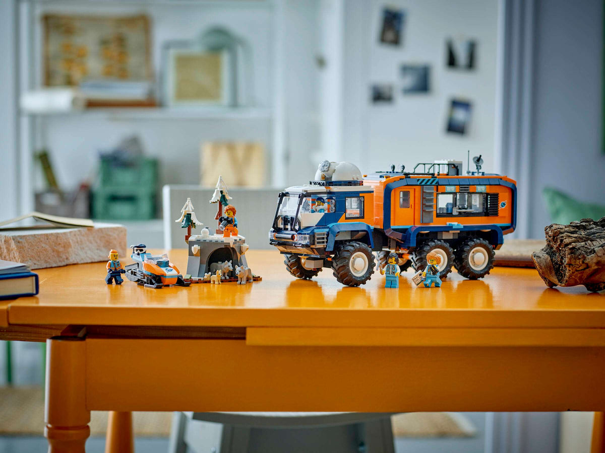 CITY - Arctic Explorer Science Lab Truck