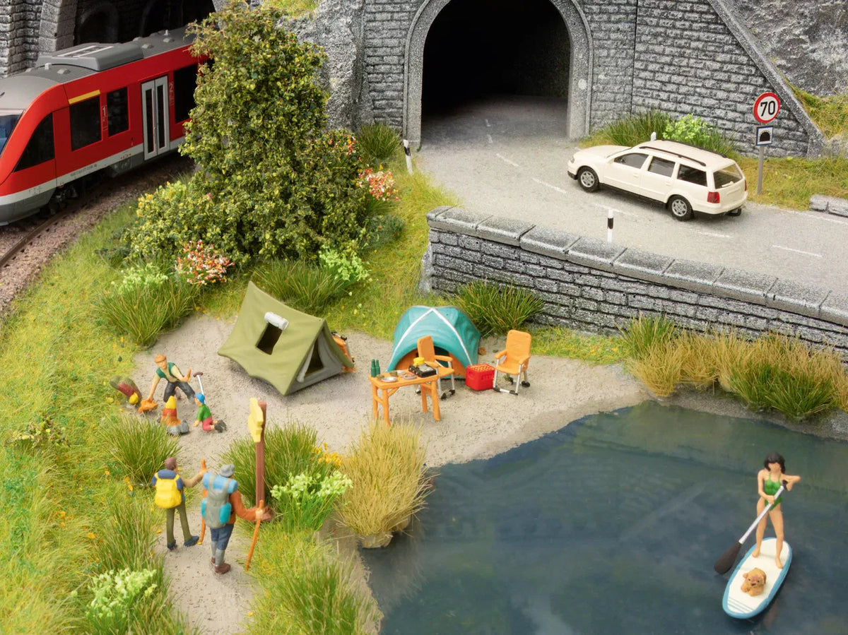HO Themed Figures Set "Camping"