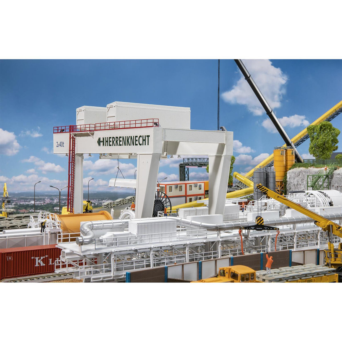 HO Large Gantry Crane
