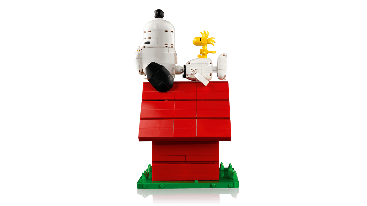 IDEAS - Peanuts: Snoopy's Doghouse