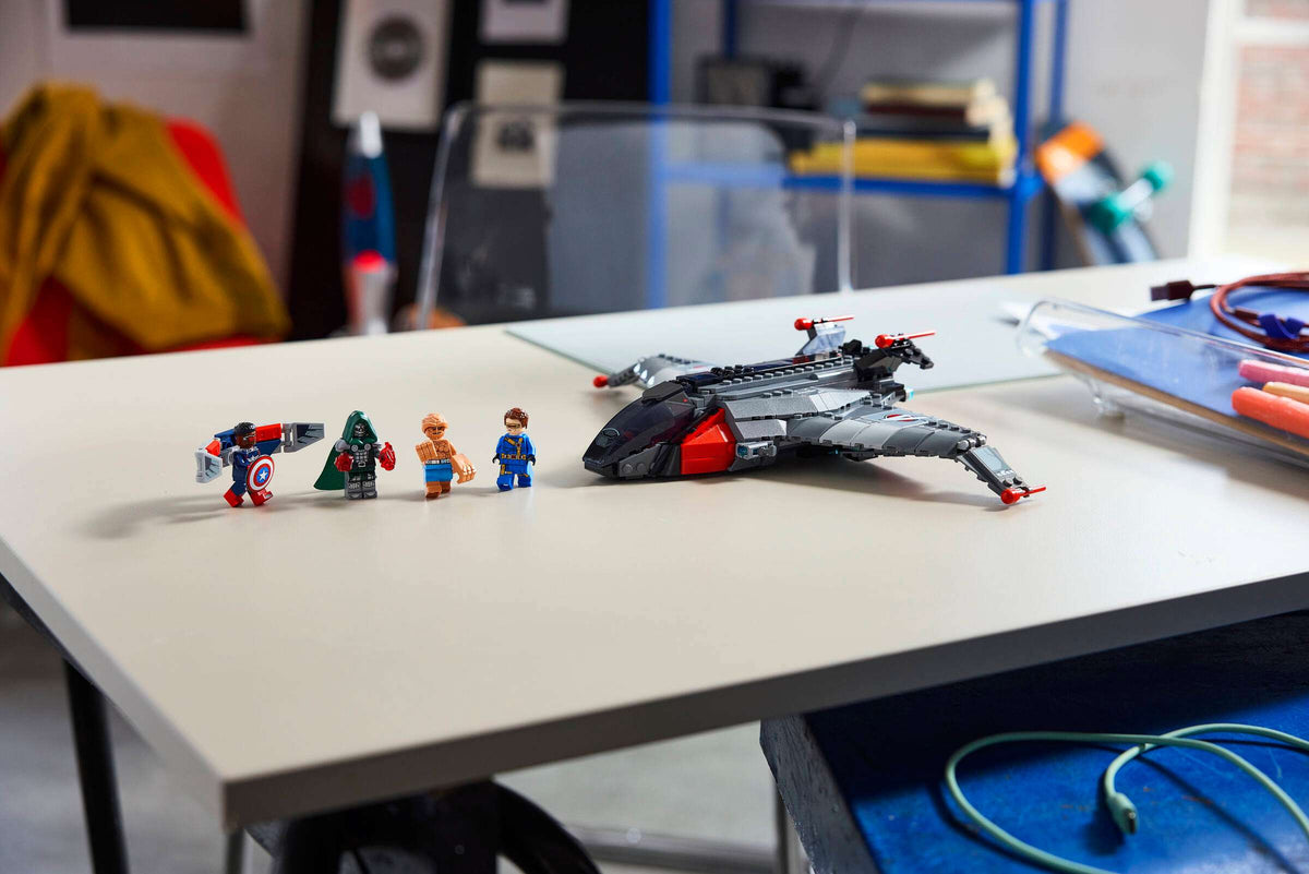 MARVEL - Avengers: Doomsday Quinjet