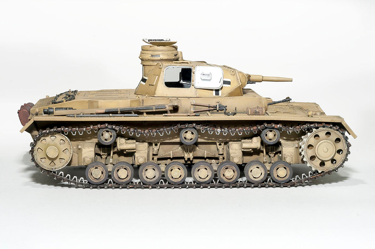 1/35 Pz.Kpfw. III Ausf. Model Kit