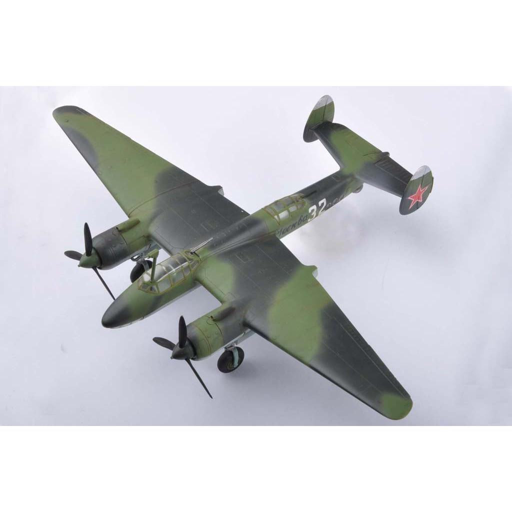 1/72 Soviet Tu-2 Bomber Model Kit