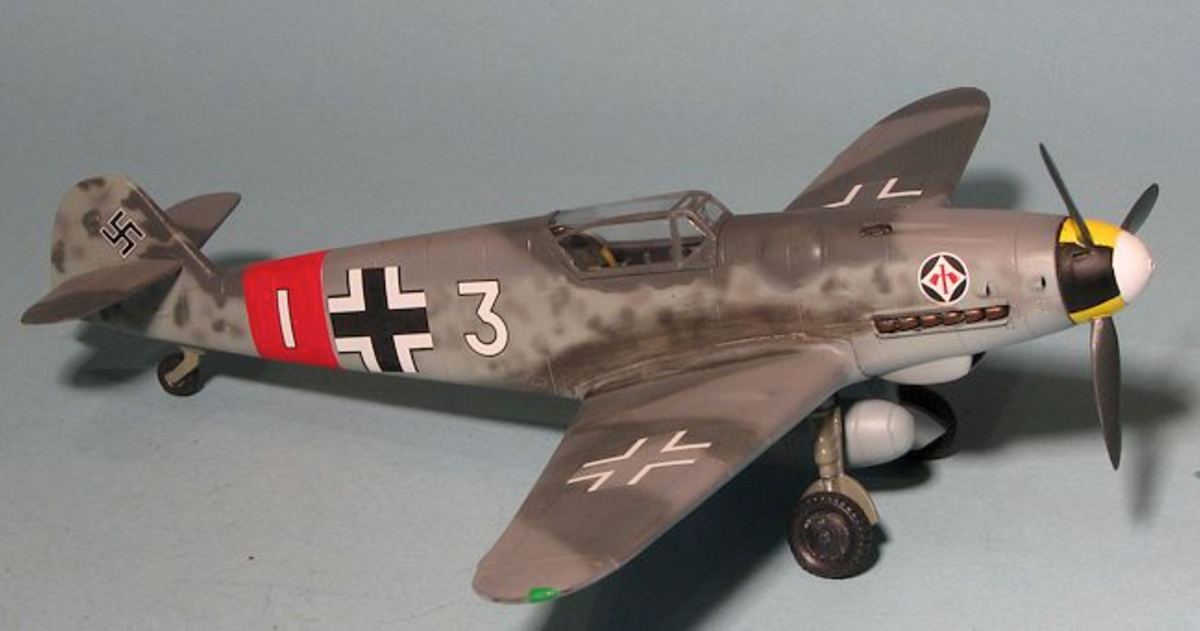 1/48 Messerschmitt Bf-109 G-6 Plastic Model Kit
