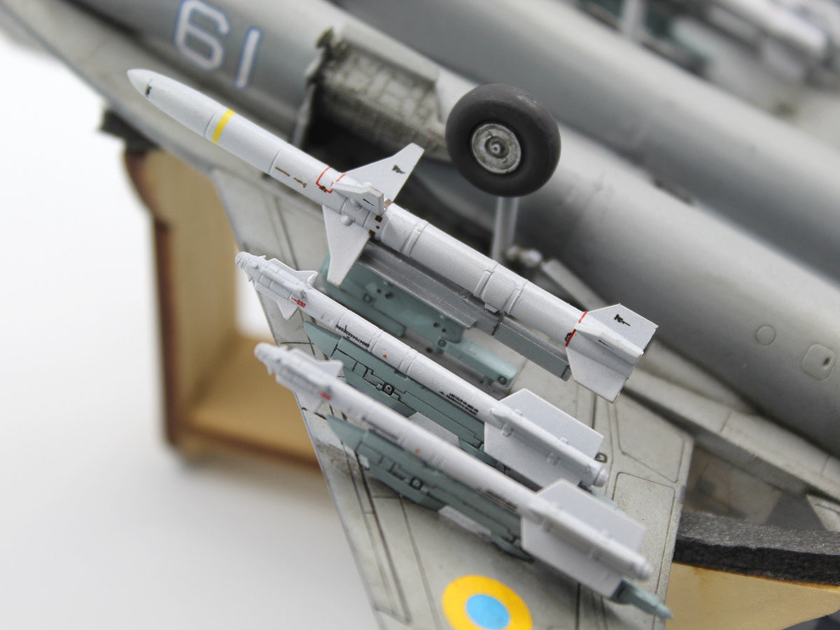 1/72 Radar Hunter MiG-29 '9-13' Ukrainian Fighter with HARM Missiles