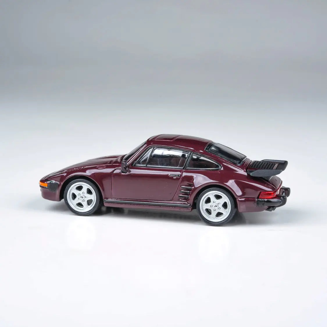 1/64 1986 RUF BTR Slantnose Ruby Red Metallic RHD