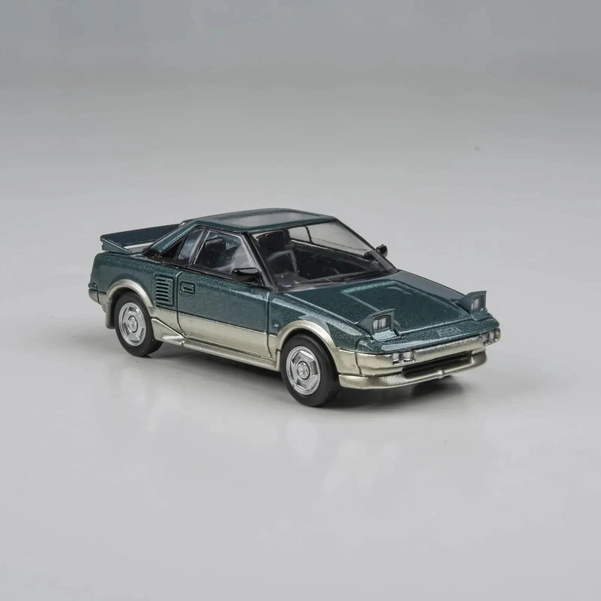 1/64 Toyota MR2 MK1 Green/Gold RHD