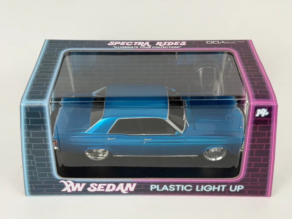 1/24 Ford Falcon XW Blue Light Up