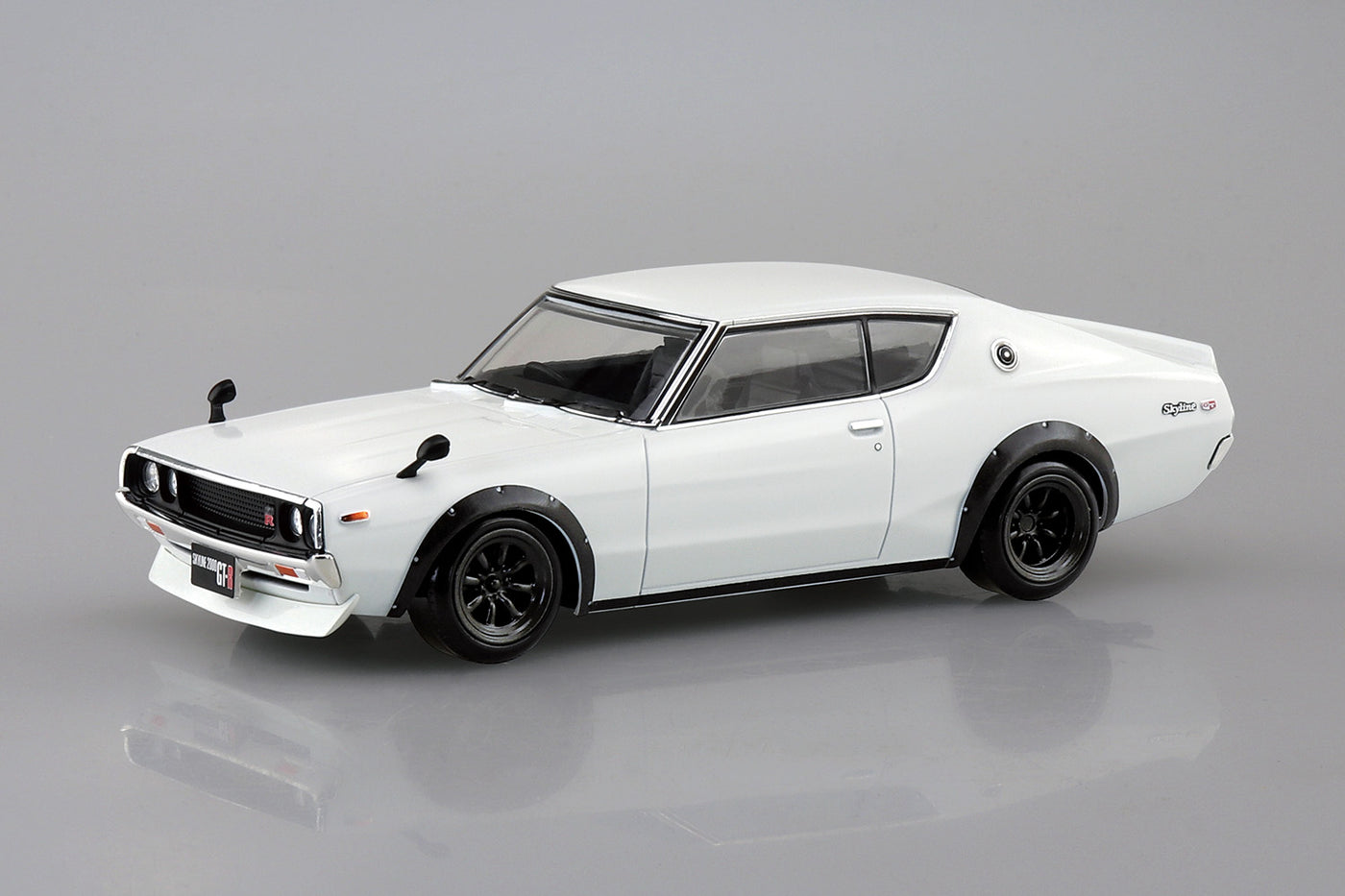 1/32 Snap Nissan C110 Skyline GT-R Custom (White)_1