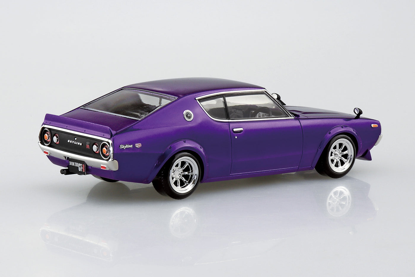 1/32 Snap Nissan C110 Skyline GT-R Custom (Metallic Purple)_2