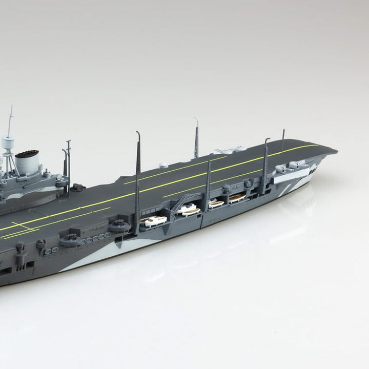 image5_1/700 British Aircraft Carrier Illustrious