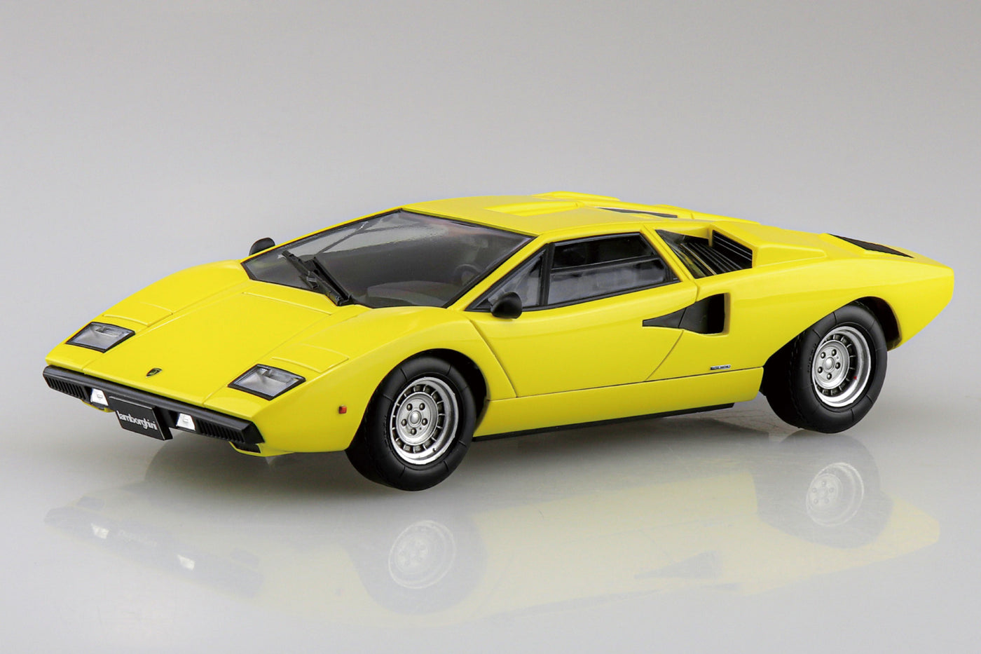 1/32 Lamborghini Countach LP400 (Yellow)_3