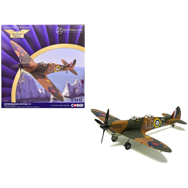 image1_1/72 Supermarine Spitfire T9 - SM520 - Spitfires.com - Goodwood Aerodrome