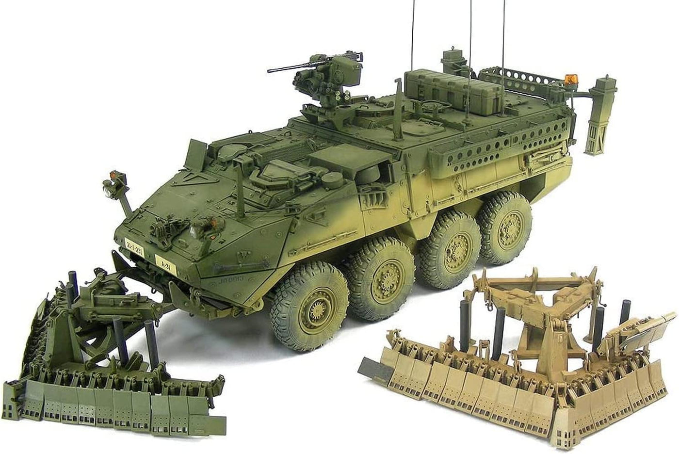 1/35 Stryker M1132 Engineer Squad Vehicle SMP Plastic Model Kit_1