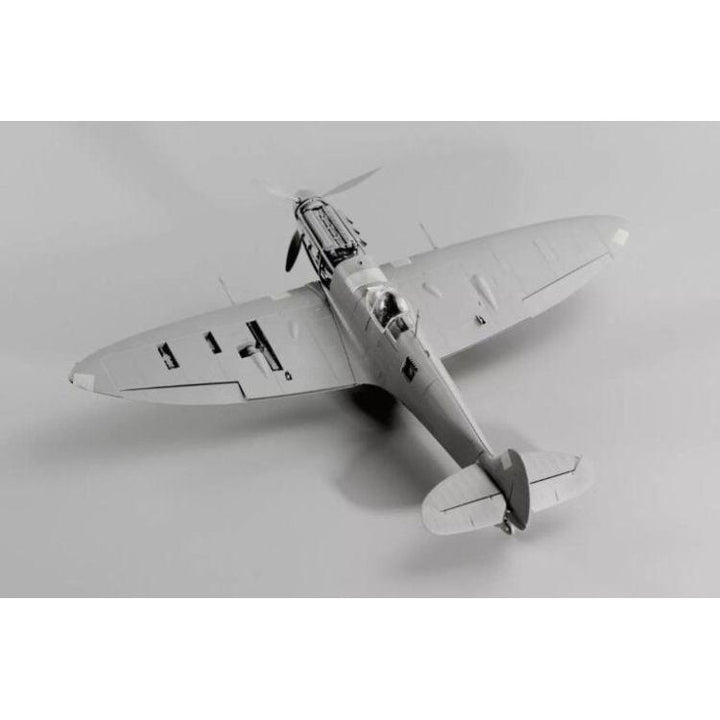 1/35 Supermarine Spitfire Mk.Vb Plastic Model Kit