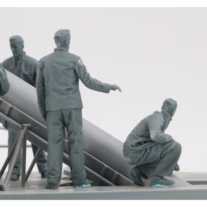 1/35 German Submariners & Commanders (Loading) Plastic Model Kit_3