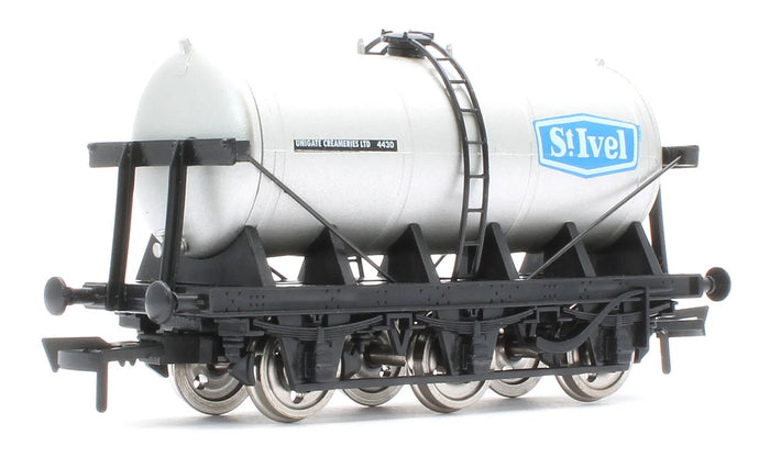 OO 6 Wheel Milk Tanker St Ivel