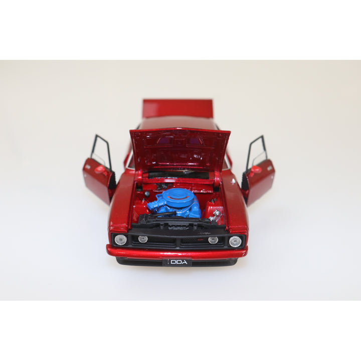 image4_1/32 Red XB GT Ford 4-Door