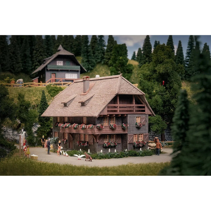 HO Anniversary Model Watchmaker's House with Figure (2606)