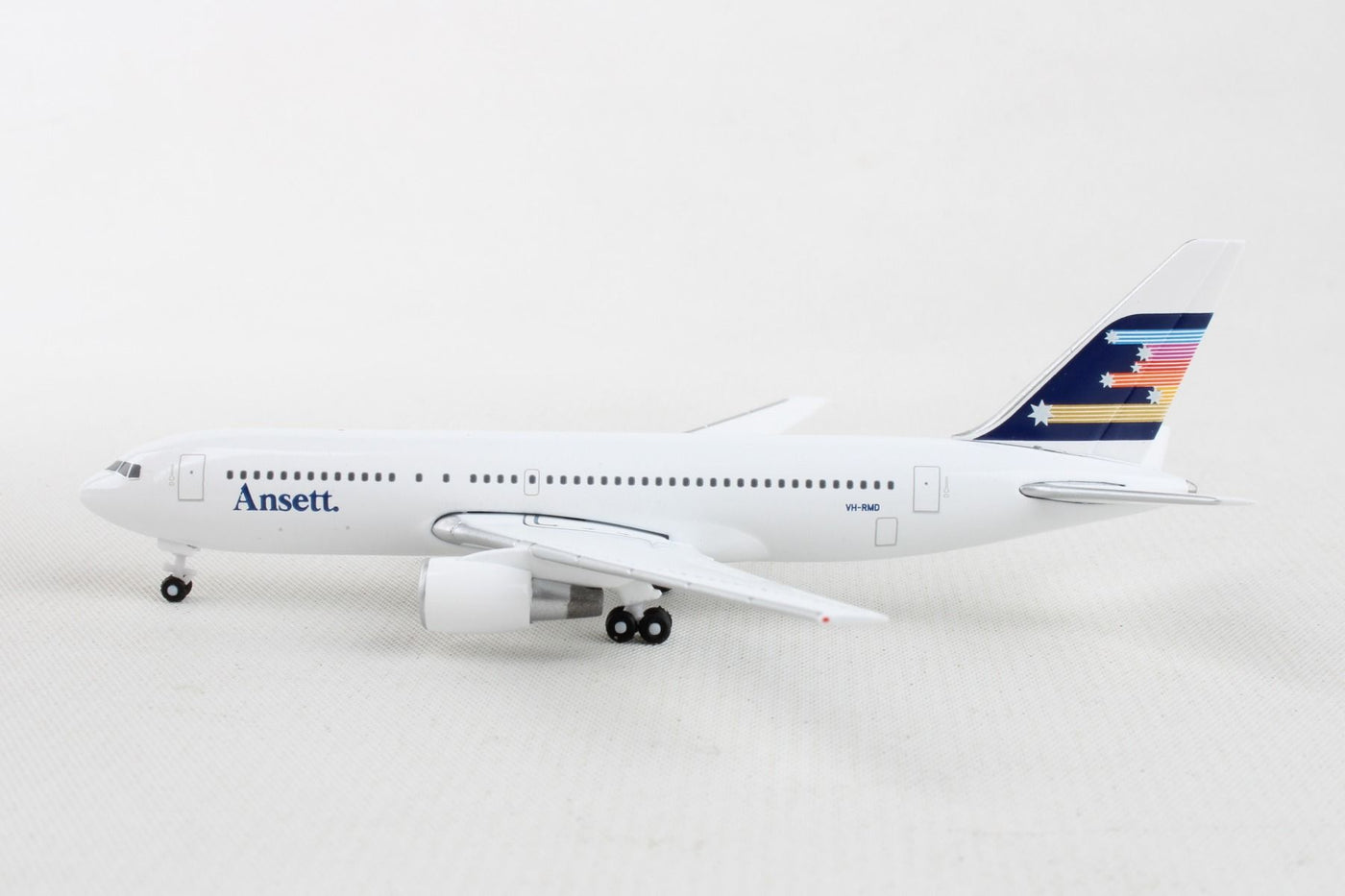 1/500 Ansett Airlines Boeing 767-200 'Southern Cross' Livery
