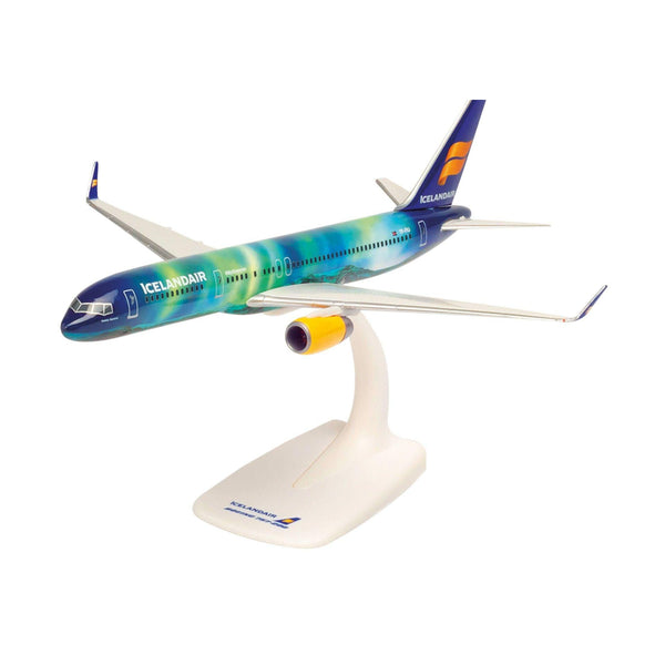 1/200 SNAP Icelandair Boeing 757-200_1