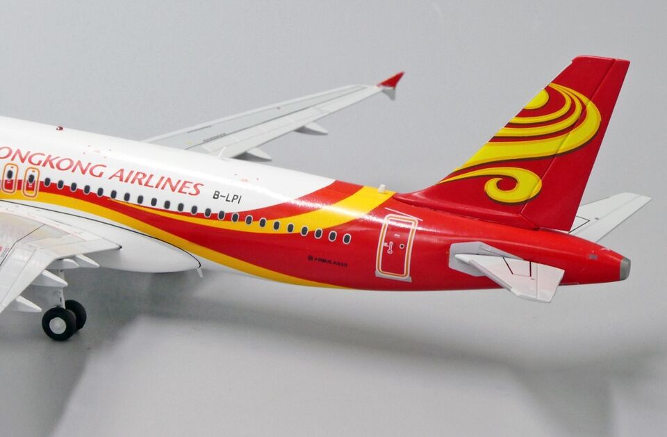 1/200 Hong Kong Airlines Airbus A320 Reg: B-LPI with Stand