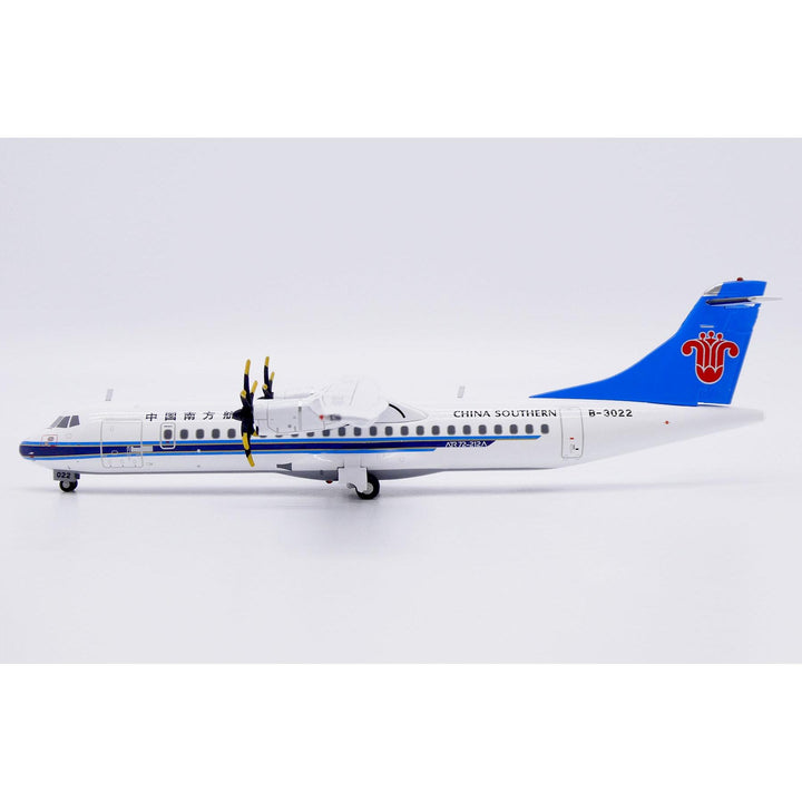 1/200 China Southern Airlines ATR72-500 Reg: B-3022 with Stand