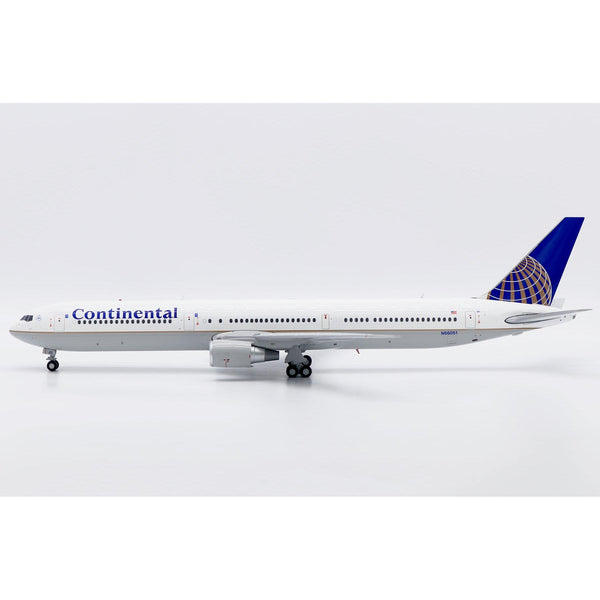 1/200 Continental Airlines Boeing 767-400ER "Skyteam logo" Reg: N66051 With Stand New Tooling