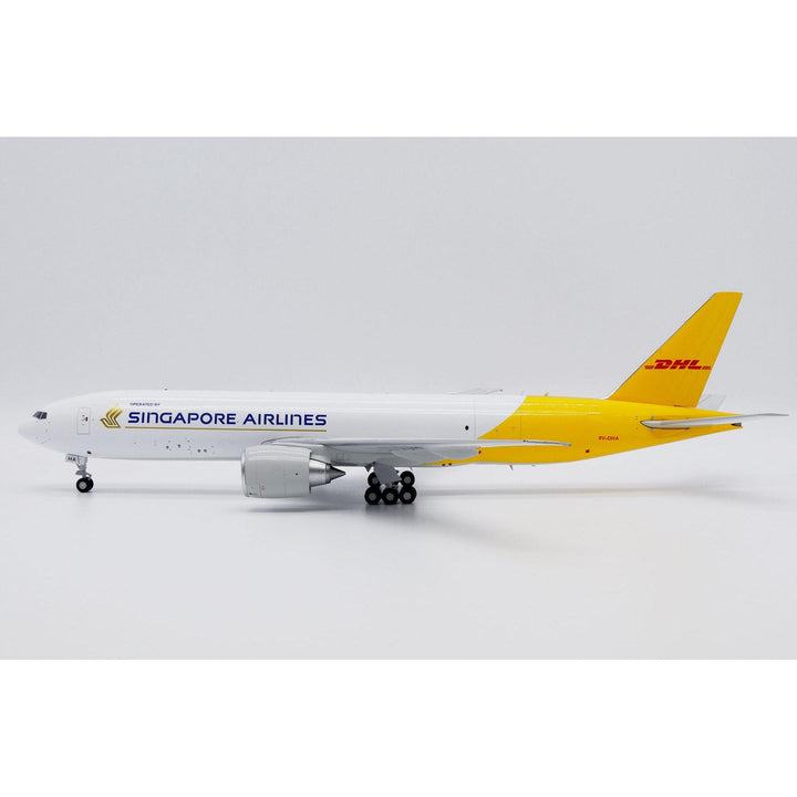 1/200 DHL (Singapore Airlines) Boeing 777F Reg: 9V-DHA with Stand