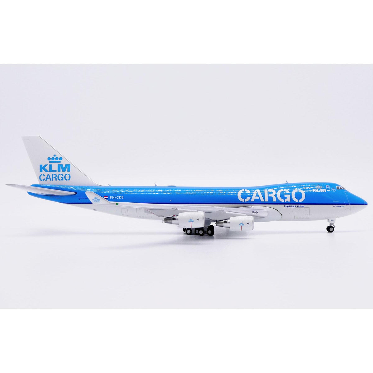 1/400 KLM Royal Dutch Airlines Cargo (Martinair) Boeing 747-400F "OC" Reg: PH-CKB with Antenna