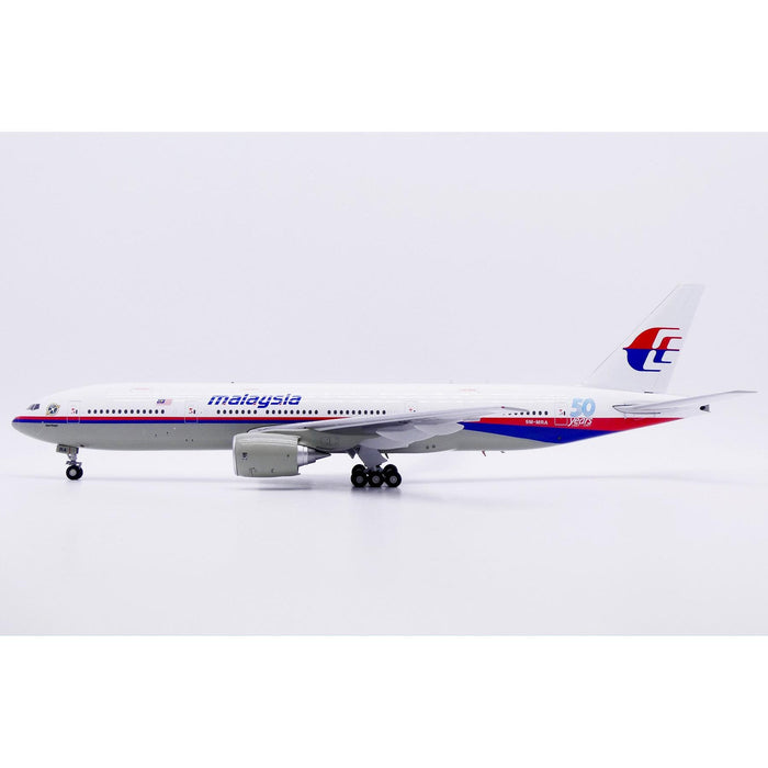 1/200 Malaysia Airlines Boeing 777-200ER "50 Years" Reg: 9M-MRA with Stand